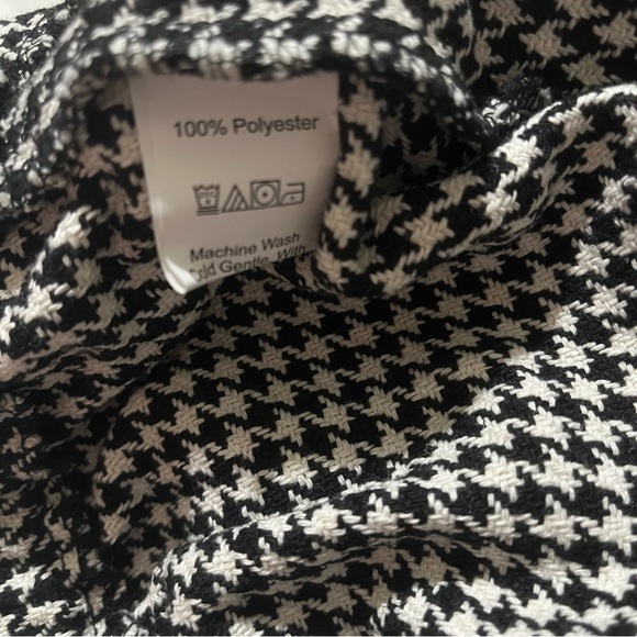 Black and White Houndstooth Wrap Skort with Faux Button Details NWOT - Picture 15 of 15